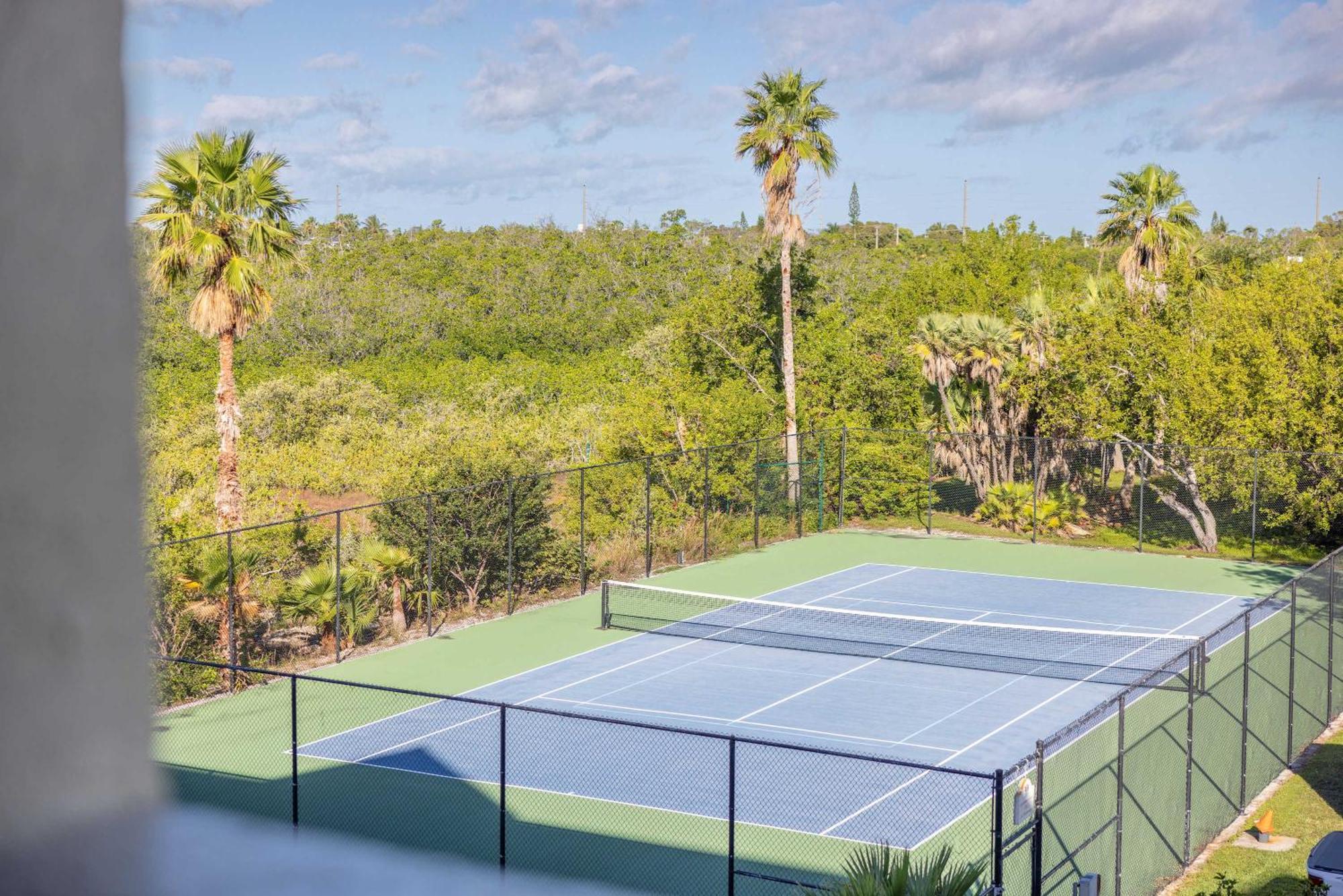 The Exuma Cay -Pool View & Parking Villa Кей Уест Екстериор снимка